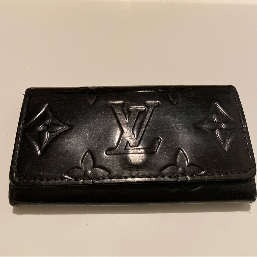 Black Vernis Louis Vuitton Key Holder